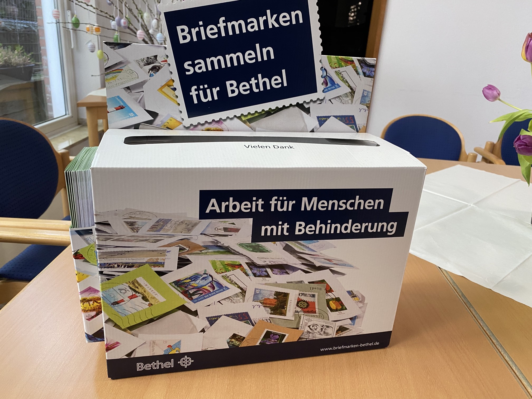 Du betrachtest gerade Briefmarken für Bethel – Sammelboxen in jeder Kirche